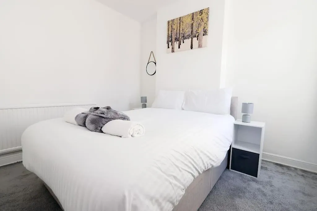 The Cozy Home Free Parking Minutes From Centre Cardiff United Kingdom