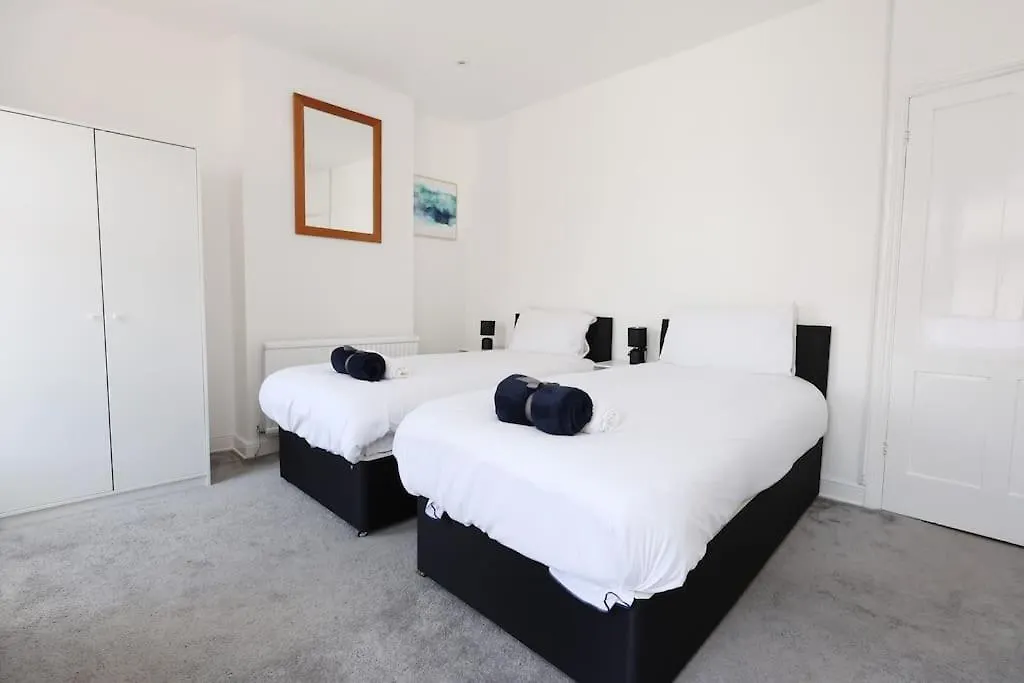 The Cozy Home Free Parking Minutes From Centre Cardiff Holiday home